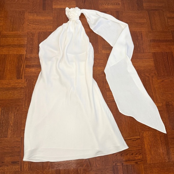 Zara Satin Effect Big Flower Dress Backless White Size XL - Picture 5 of 6